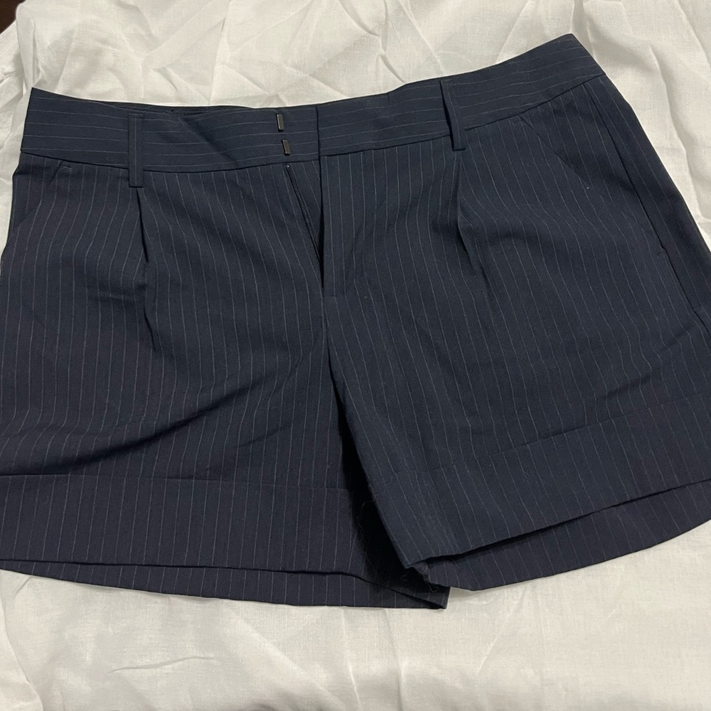 cute Gap pinstripe dress shorts
